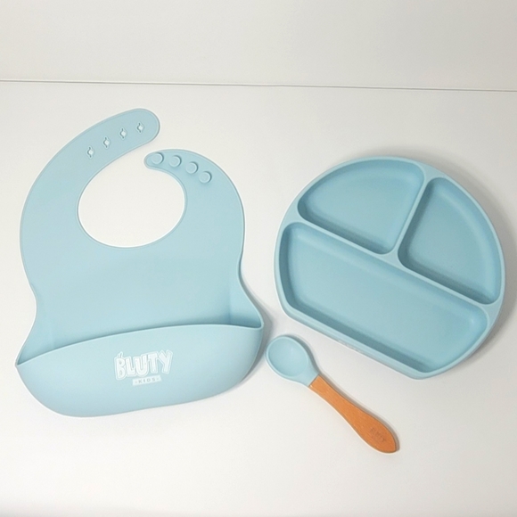 Bluty Kids. Other - Bluty Kids silicone baby feeding set.